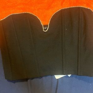 Sweetheart cropped top